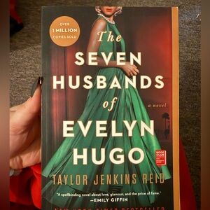 Seven Husbands of Evelyn Hugo